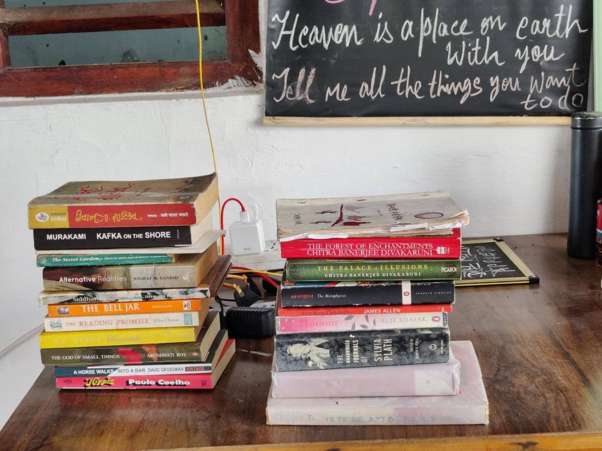 Surya Beach Cafe And Stay Gokarna  Exteriör bild