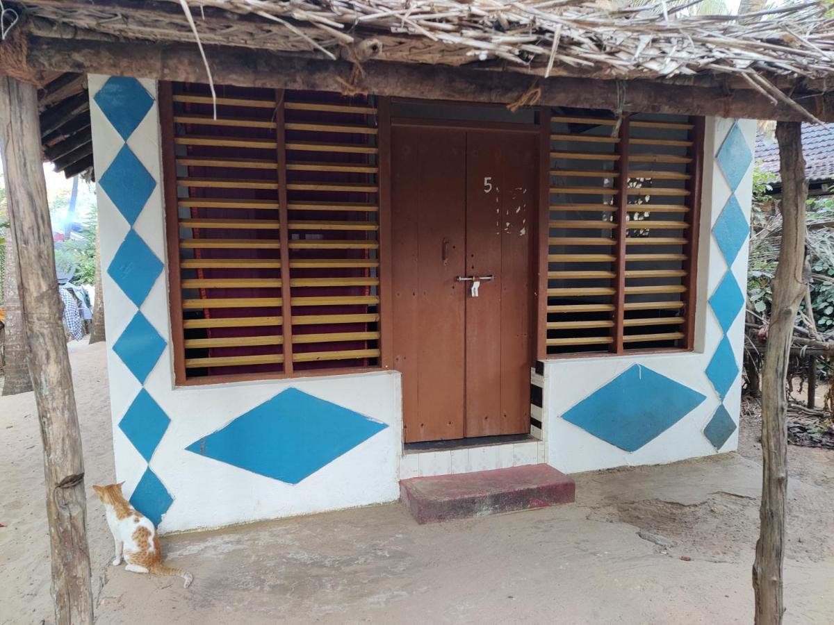Surya Beach Cafe And Stay Gokarna  Rum bild